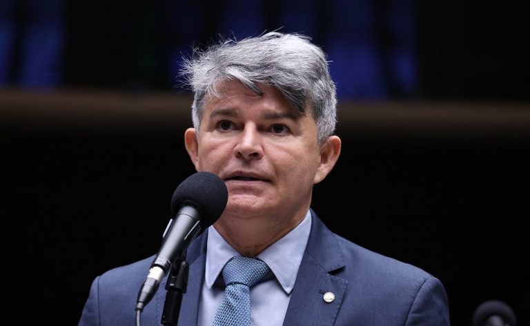 Projeto de combate à pichação prevê multa de até R$ 100 mil na Câmara