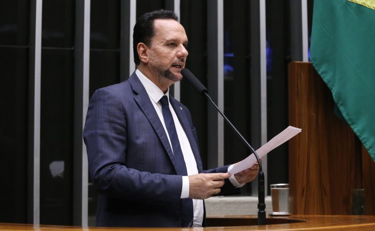 Projeto de lei propõe liberdade econômica e combate à burocracia