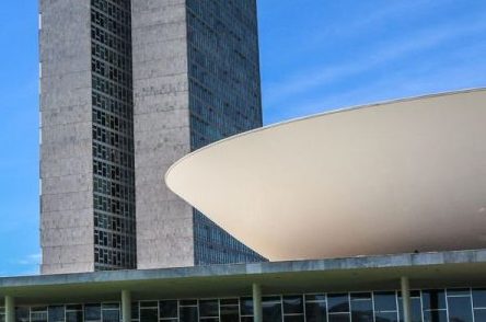 Taxa de renovação da Câmara dos Deputados fica em 38,7% no pleito