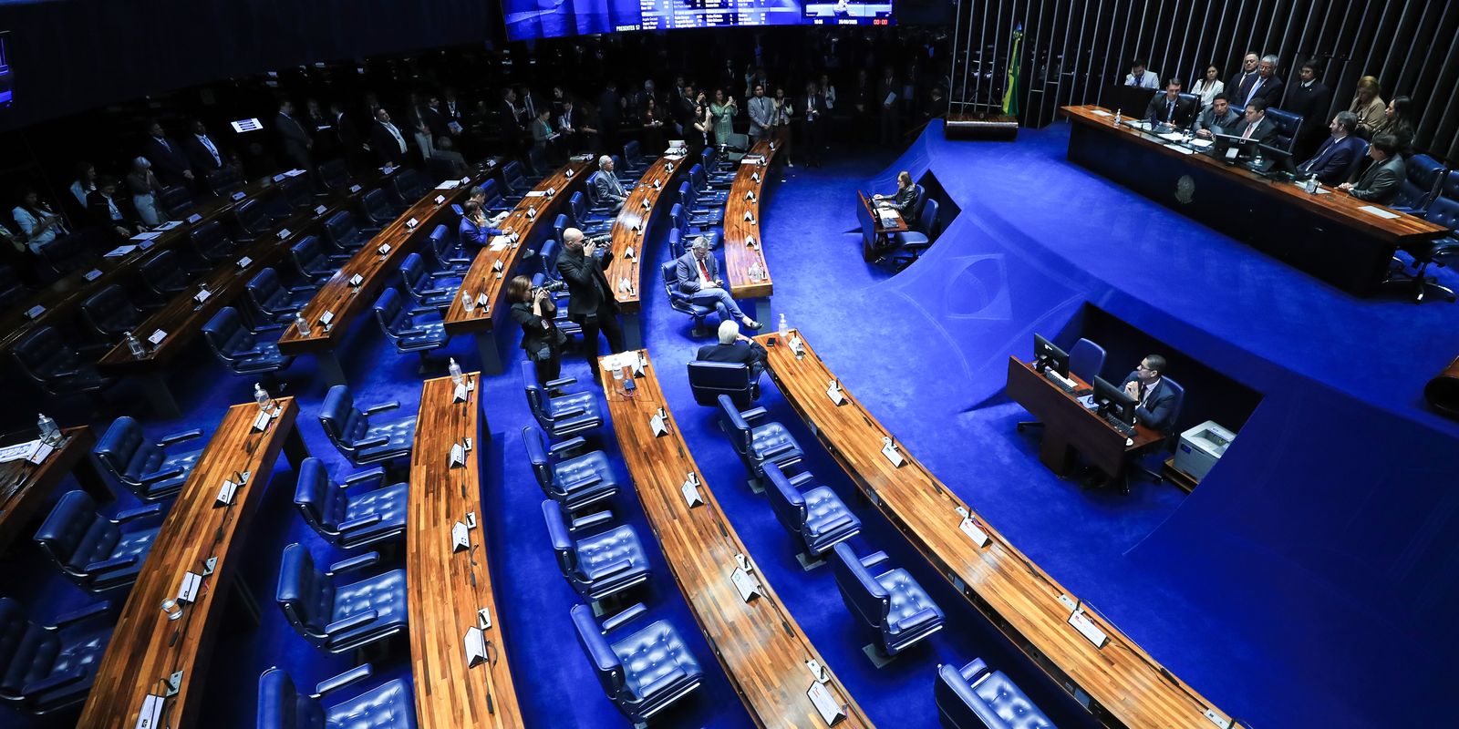 Entenda as regras do voto para senador e evite anular na urna