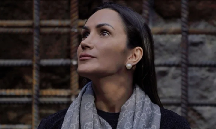 A arquitetura autoral de Larissa Silveira e a brasilidade como linguagem