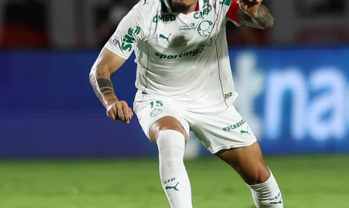 Abel Ferreira avalia lesões no Palmeiras e evita dar prazo de retorno