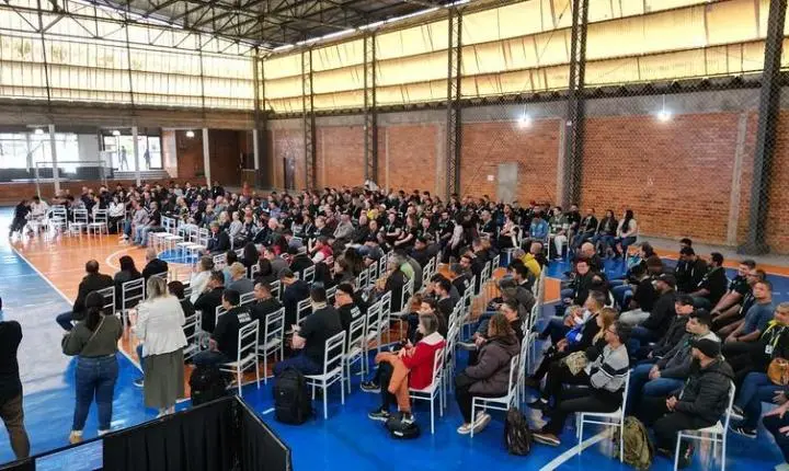 Agentes de vigilância escolar recebem capacitação com foco em segurança e prevenção
