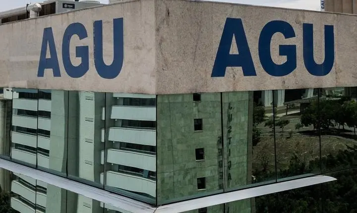 AGU defende inconstitucionalidade da Lei da Dosimetria no STF, alertando para risco à democracia