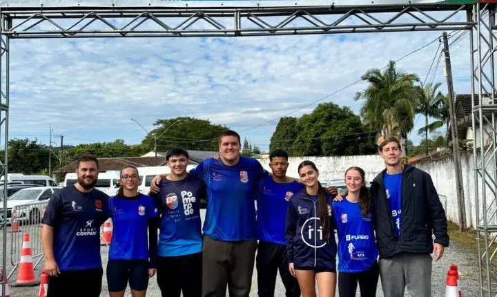 Atletas de Pomerode competem no Estadual Sub-20 e Festival Adulto em Timbó e conquistam medalhas 