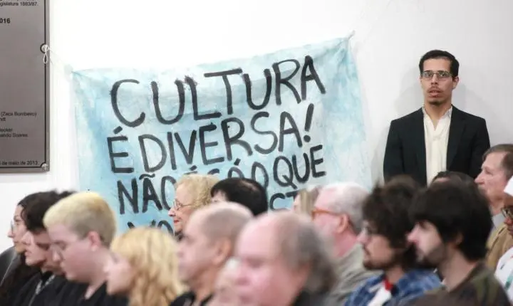 Audiência pública debate fortalecimento da cultura e cobra retomada de edital municipal em Blumenau