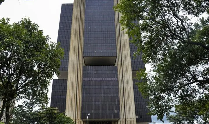 Banco Central reduz Taxa Selic para 14,5% ao ano em cenário de inflação e tensões