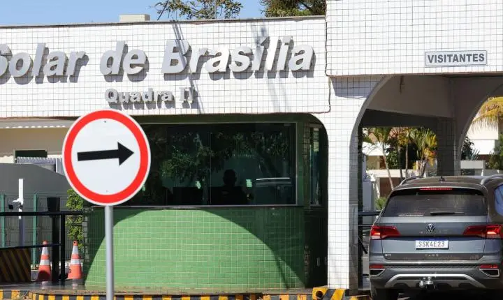 Jair Bolsonaro recorre ao STF para derrubar proibição de visitas