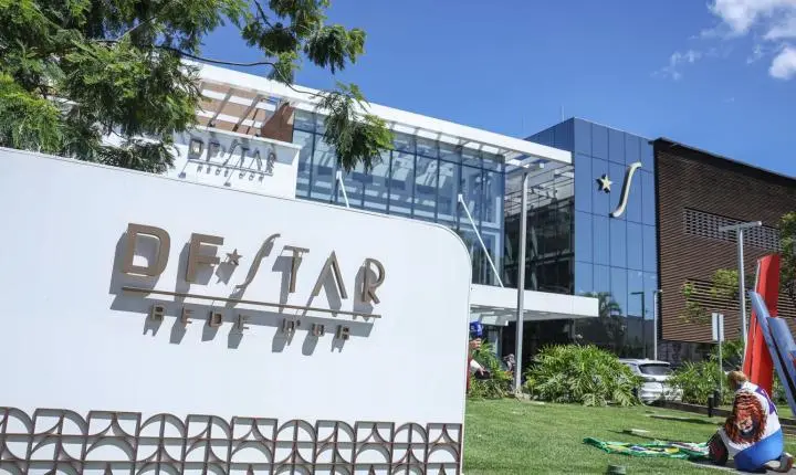 Bolsonaro permanece internado após cirurgia no ombro em Brasília