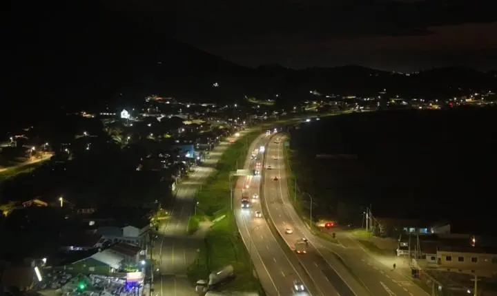 BR-101 Sul terá movimento 27% maior no feriado; veja horários