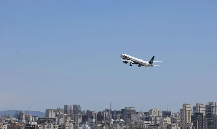 Brasil alcança recorde histórico de passageiros em voos domésticos em 2026