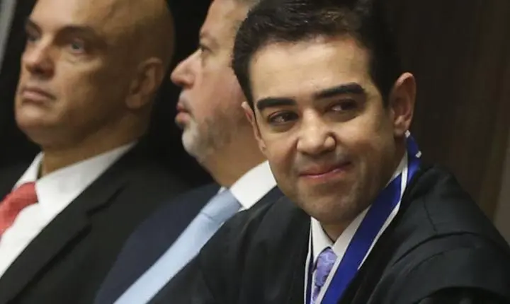 Bruno Dantas renuncia ao cargo de ministro do Tribunal de Contas da União