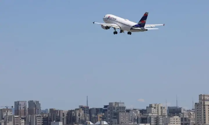 Cade apura possível coordenação de preços entre Latam e Gol