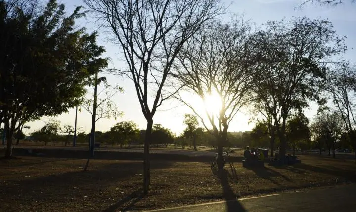 Previsão do tempo indica persistência de calor e chuva em grande parte do país