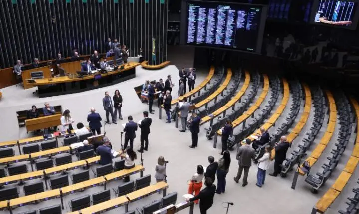 Câmara dos Deputados aprova criação de novos cargos no TRT-7