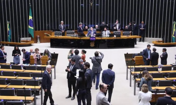 Câmara aprova MP para reduzir filas do INSS e agilizar benefícios