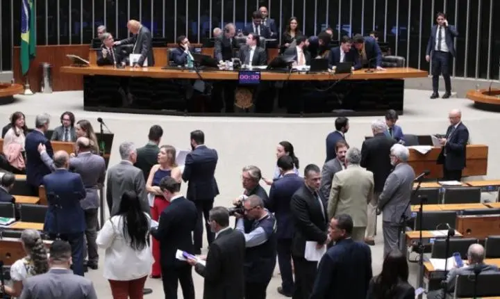 Câmara dos Deputados aprova projeto para incluir economia criativa em fundos constitucionais