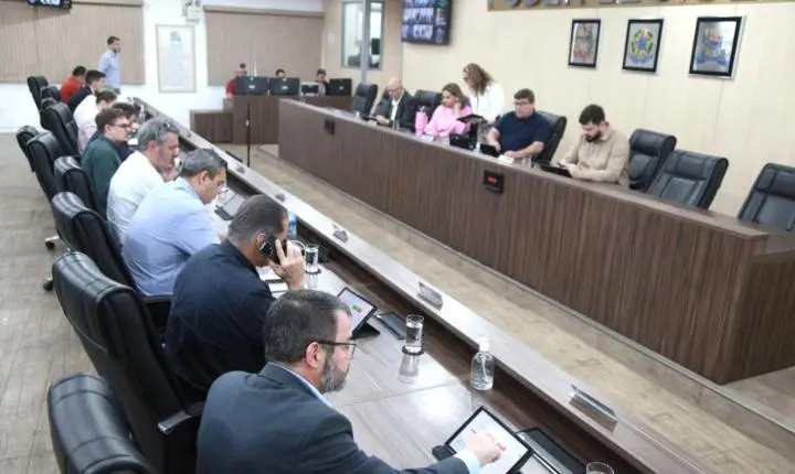 Câmara aprova projeto que prevê instalação de sistemas fotovoltaicos em prédios públicos de Blumenau