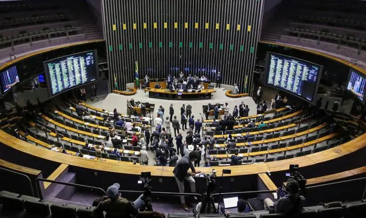 Câmara dos Deputados avança na análise de projeto sobre minerais críticos