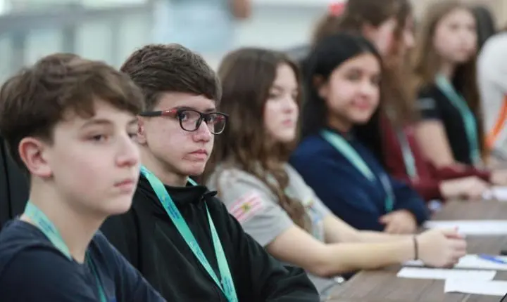 Câmara Mirim de Blumenau realiza 9ª sessão ordinária e debate projeto de incentivo ao empreendedorismo entre jovens