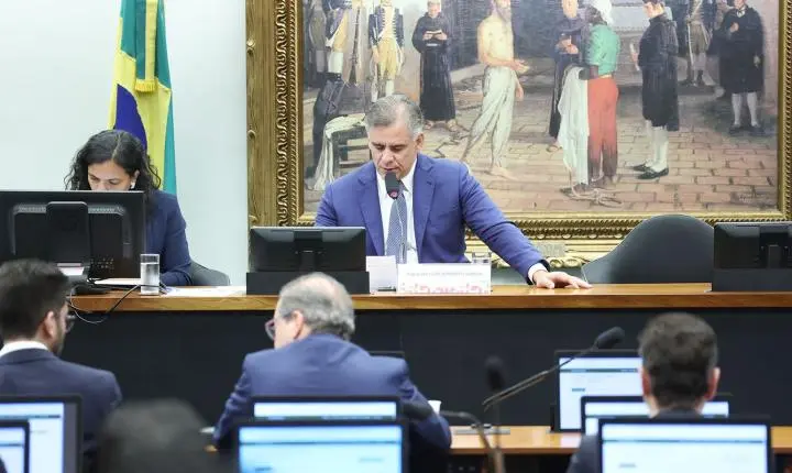 CCJ da Câmara aprova o fim da aposentadoria compulsória para juízes