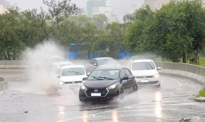 Chuva intensa coloca Rio Grande do Sul e Santa Catarina em alerta; prevenção pode evitar tragédias