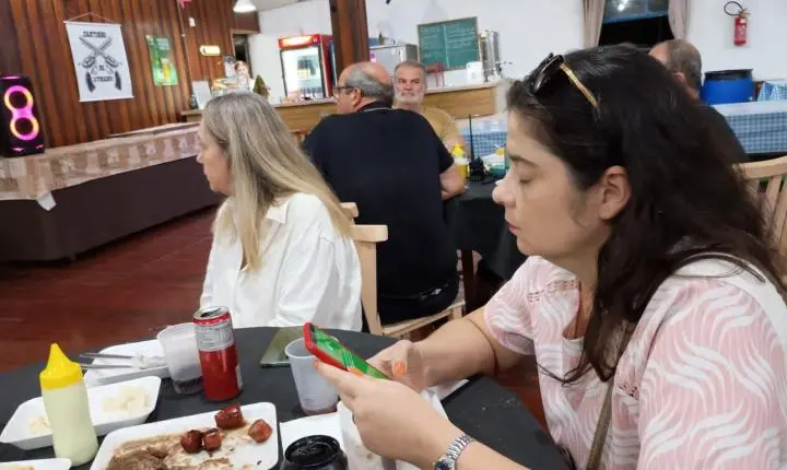 CLUBE DE RADIO AMADORES DE BLUMENAU  encerra 2025 com celebração e entrega de brindes a sócios em Blumenau