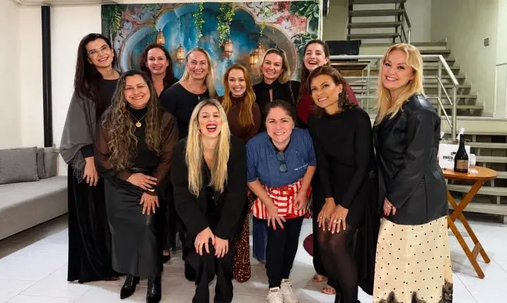 Clube Entre Taças Floripa estreia com noite árabe e networking