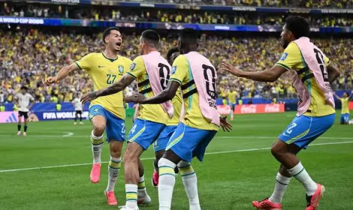 Com drama e gol aos 49, Brasil vira para cima do Japão e vai às oitavas de final