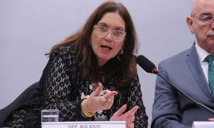 CCJ aprova projeto que amplia conscientização sobre a fibromialgia