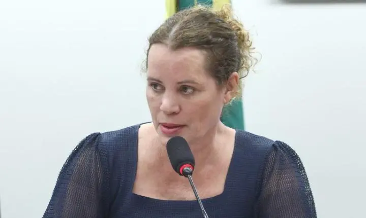 Comissão aprova nova regra para exames de pré-natal na rede pública, focando em diretrizes clínicas