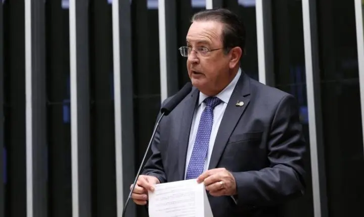 Comissão da Câmara aprova extensão de estágio após conclusão de curso para facilitar entrada no mercado de trabalho