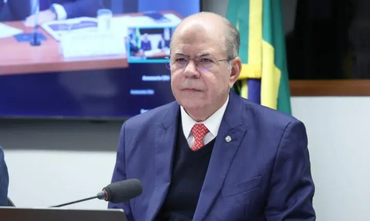 Câmara dos Deputados aprova monitoração eletrônica para condenados por estupro de vulnerável