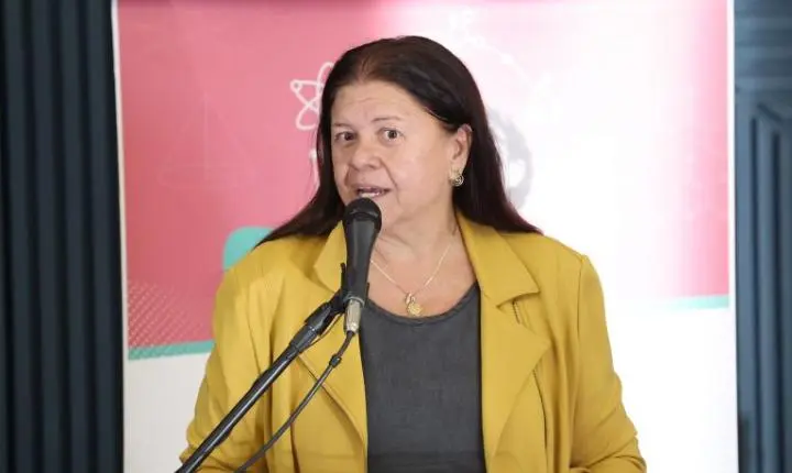 Comissão da Câmara aprova projeto de lei que obriga planos de saúde a cobrir despesas de acompanhante no parto