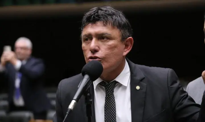 Câmara aprova PL que permite a técnicos industriais emitir documento para registro de imóvel