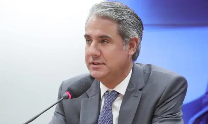 Comissão da Câmara aprova coleta seletiva e logística reversa para coco verde