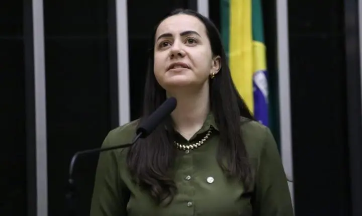 Comissão de Educação aprova exigência de Libras para gestores escolares