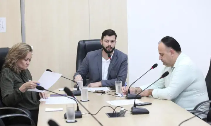 Comissão de Telefonia da Câmara ouve operadoras sobre investimentos e planos de expansão em Blumenau