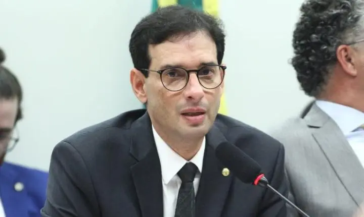 Comissão especial da Câmara debate PEC sobre a jornada de trabalho e o fim da escala 6x1