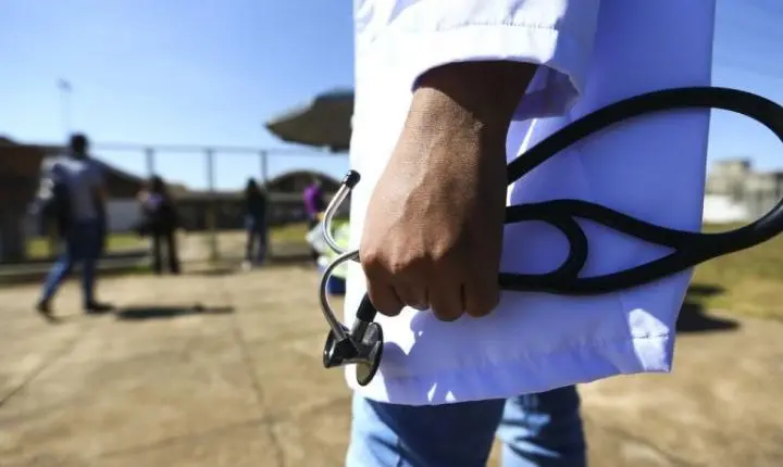 Comissão mista avalia nesta terça-feira exigência de exame de medicina no país