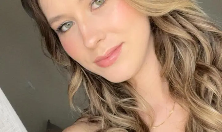 *Concurso da Realeza da 40ª Fenarreco define suas 10 candidatas* _Escolha ocorre em 18 de outubro e definirá Rainha, 1ª Princesa e 2ª Princesa_ O concurso que vai eleger a Rainha, a 1ª Princesa e a 2ª Princesa da 40ª Fenarreco j