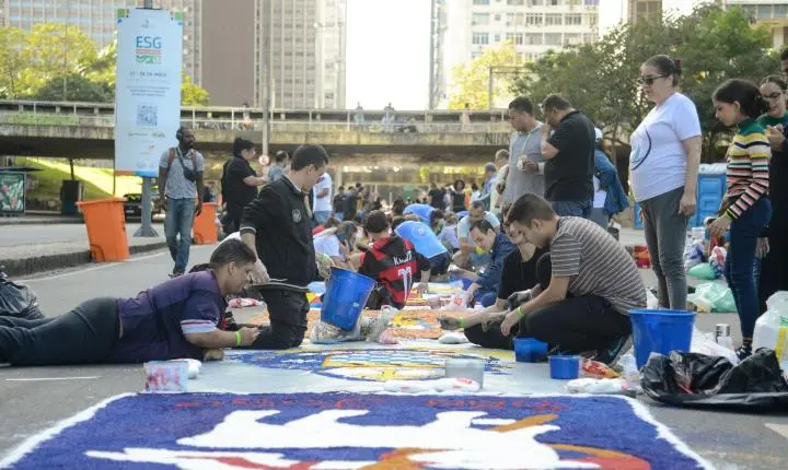Celebração de Corpus Christi no Rio de Janeiro marca o dia com procissão, tapetes e missas