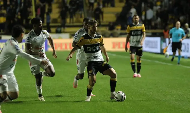 Criciúma é derrotado pelo Operário-PR em casa no Brasileirão da Série B