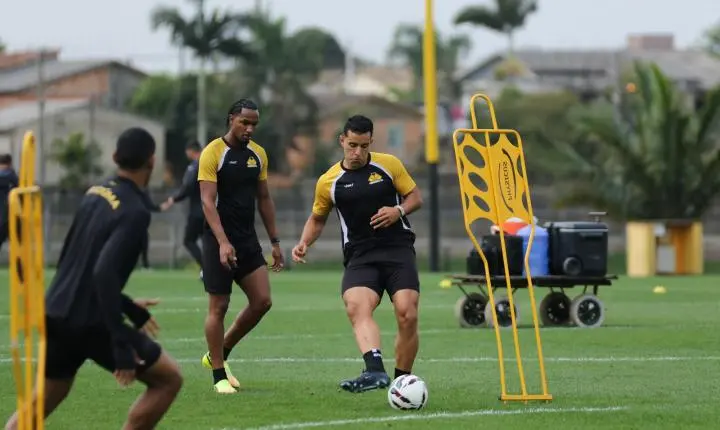 Criciúma tenta reforço do Cruzeiro antes do fim da janela