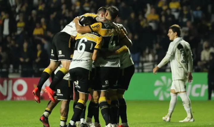 Criciúma vence a Ponte Preta e fica perto do acesso à Série A