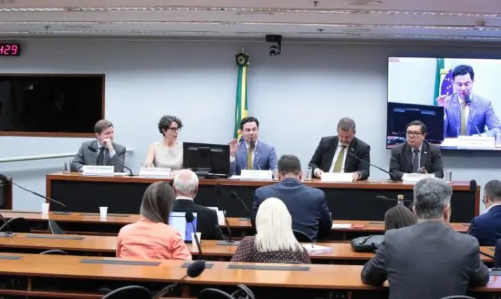 Debatedores defendem prazo de 20 anos para patentes de medicamentos no Brasil