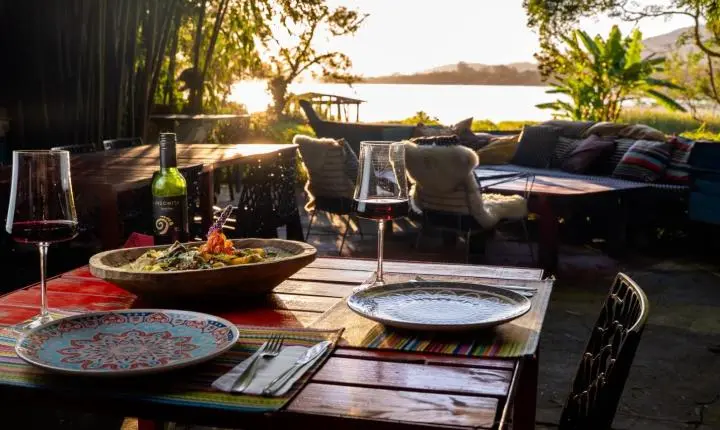 Del Vino abre no dia 14 e dá início à temporada de experiências enogastronômicas na Praia do Rosa