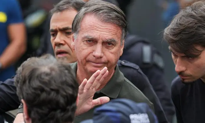 PCDF solicita ao STF autorização para ouvir Bolsonaro sobre arma apreendida