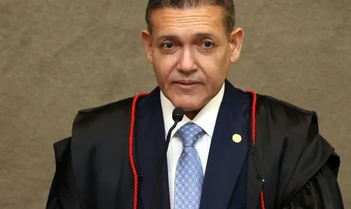 Nunes Marques assume presidência do TSE com foco no desafio da inteligência artificial nas eleições