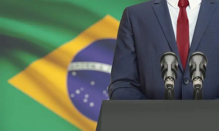 Descer do palanque
